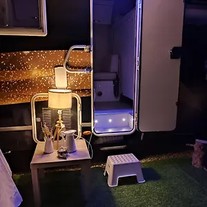 Autocaravana En El Centro De Bienestar Tfm Cádiz